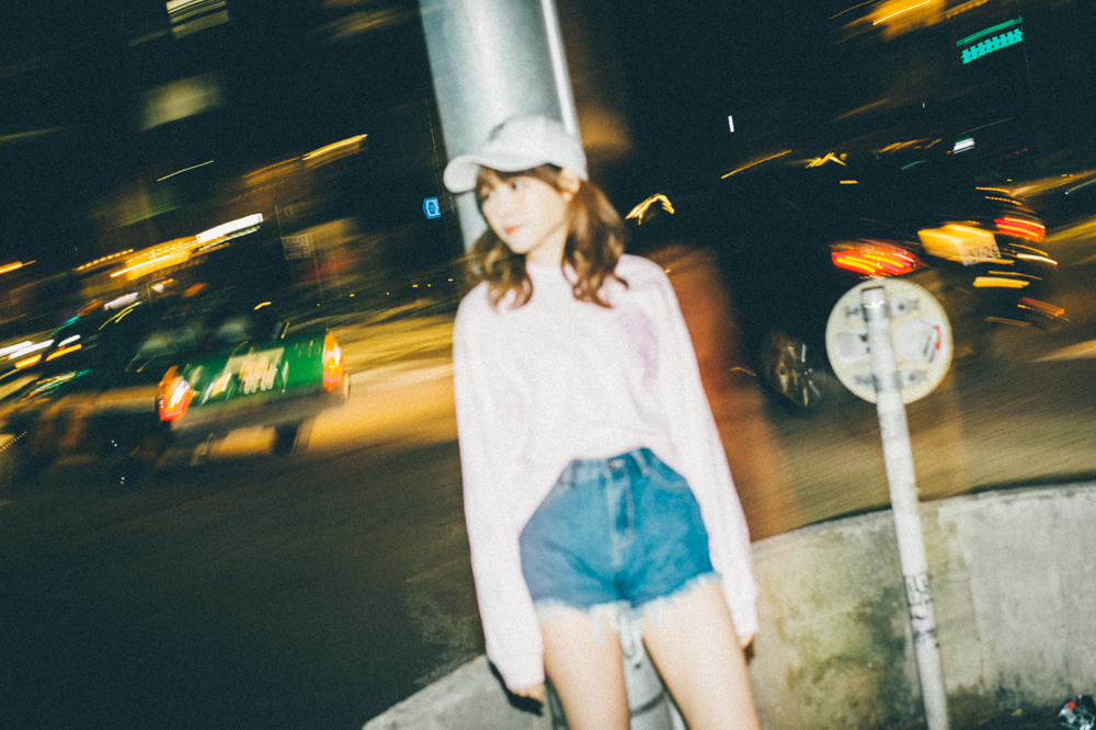 橋本ありなさんストリートスナップ32