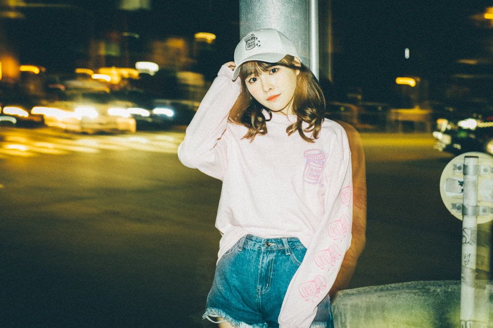 橋本ありなさんストリートスナップ35