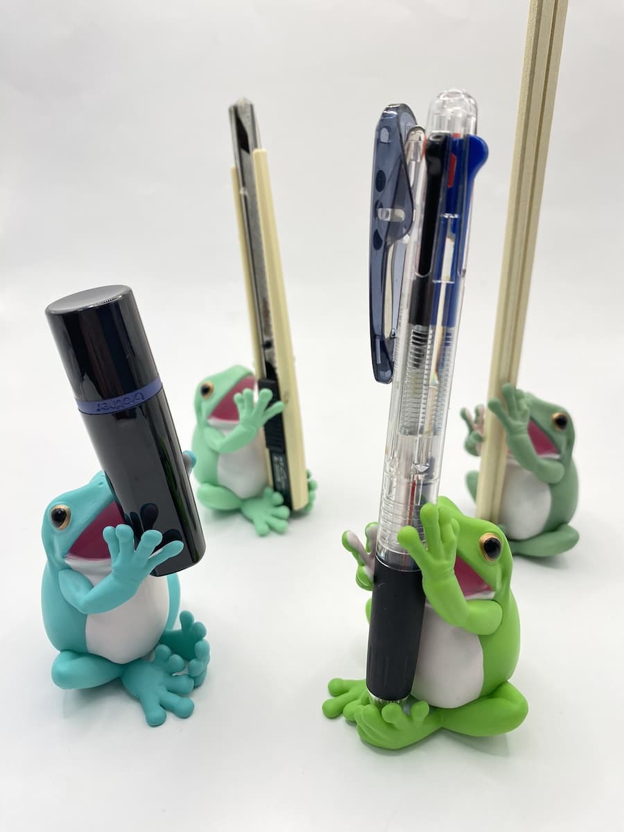 画像2: パクっと！ ぎゅっと！ イエアメガエルがかわいいフィギュアに