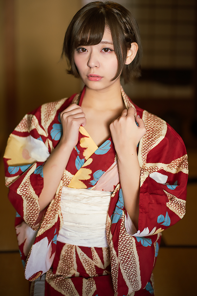 小日向結衣さんの温泉グラビア