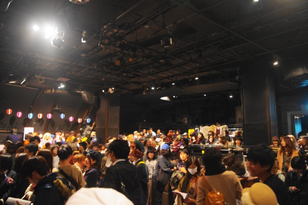 「とんでもない、トンガリだ、」