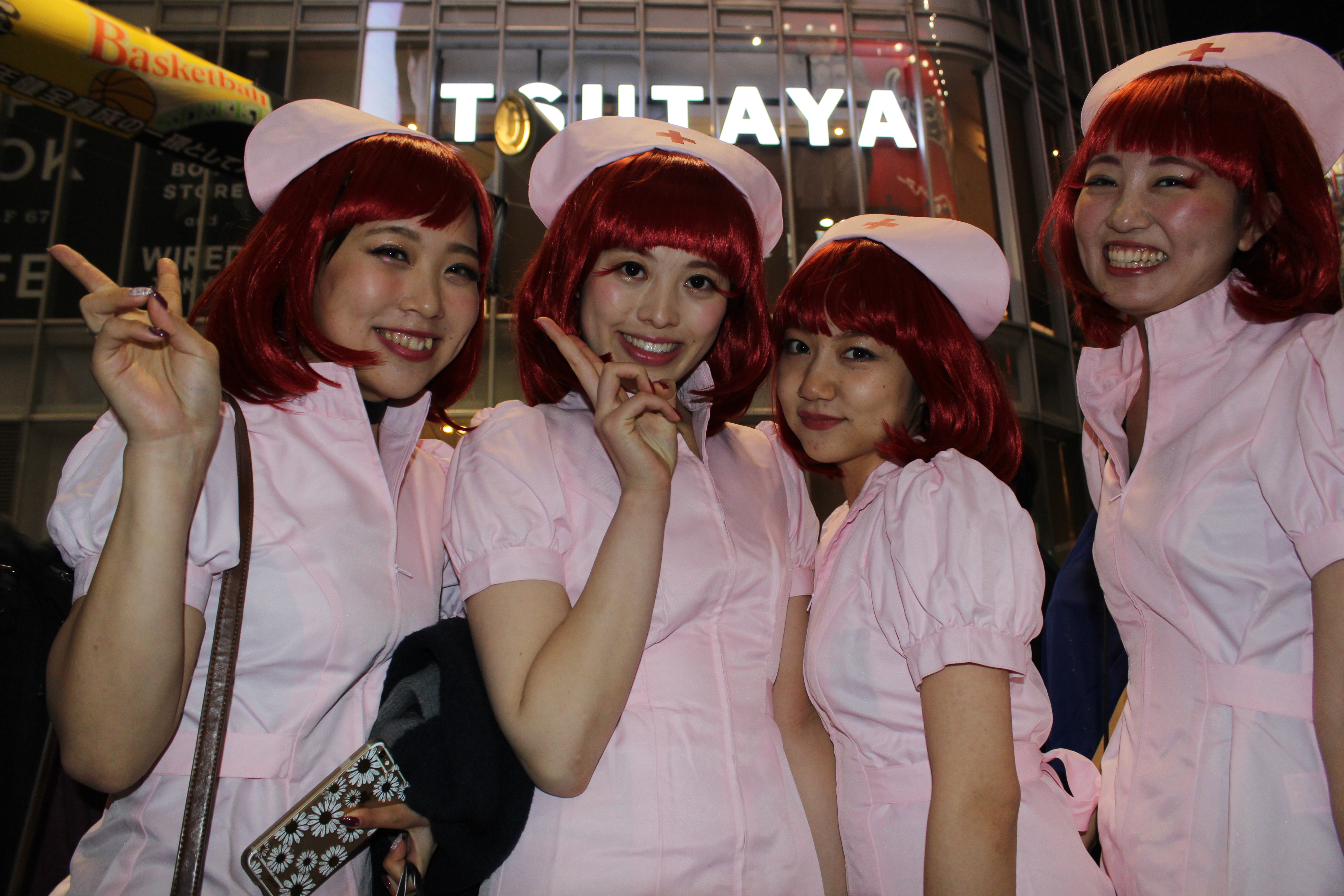 【写真】JKとJDで溢れる渋谷ハロウィン当日！  非日常を求める10代たち