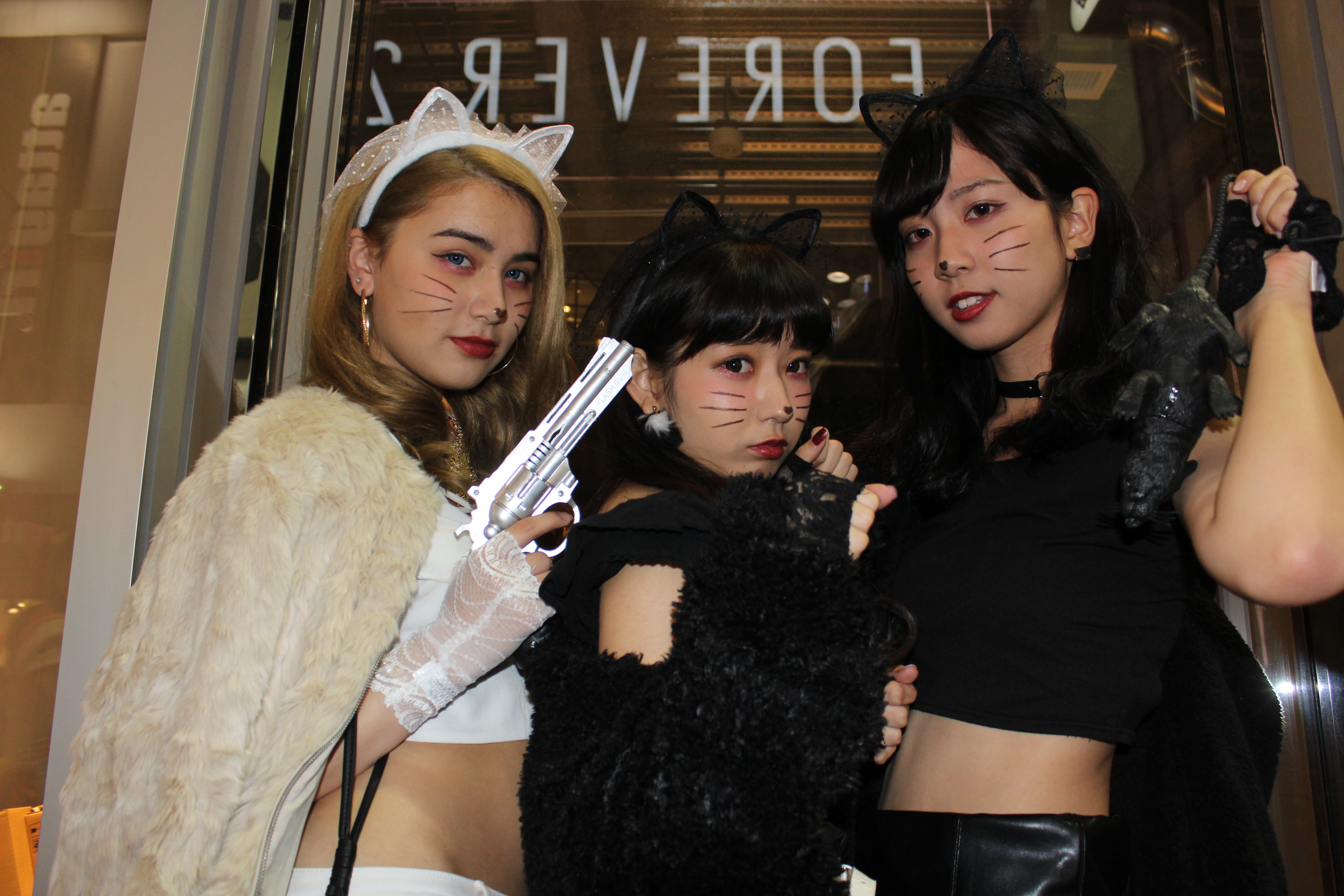 【写真】JKとJDで溢れる渋谷ハロウィン当日！  非日常を求める10代たち