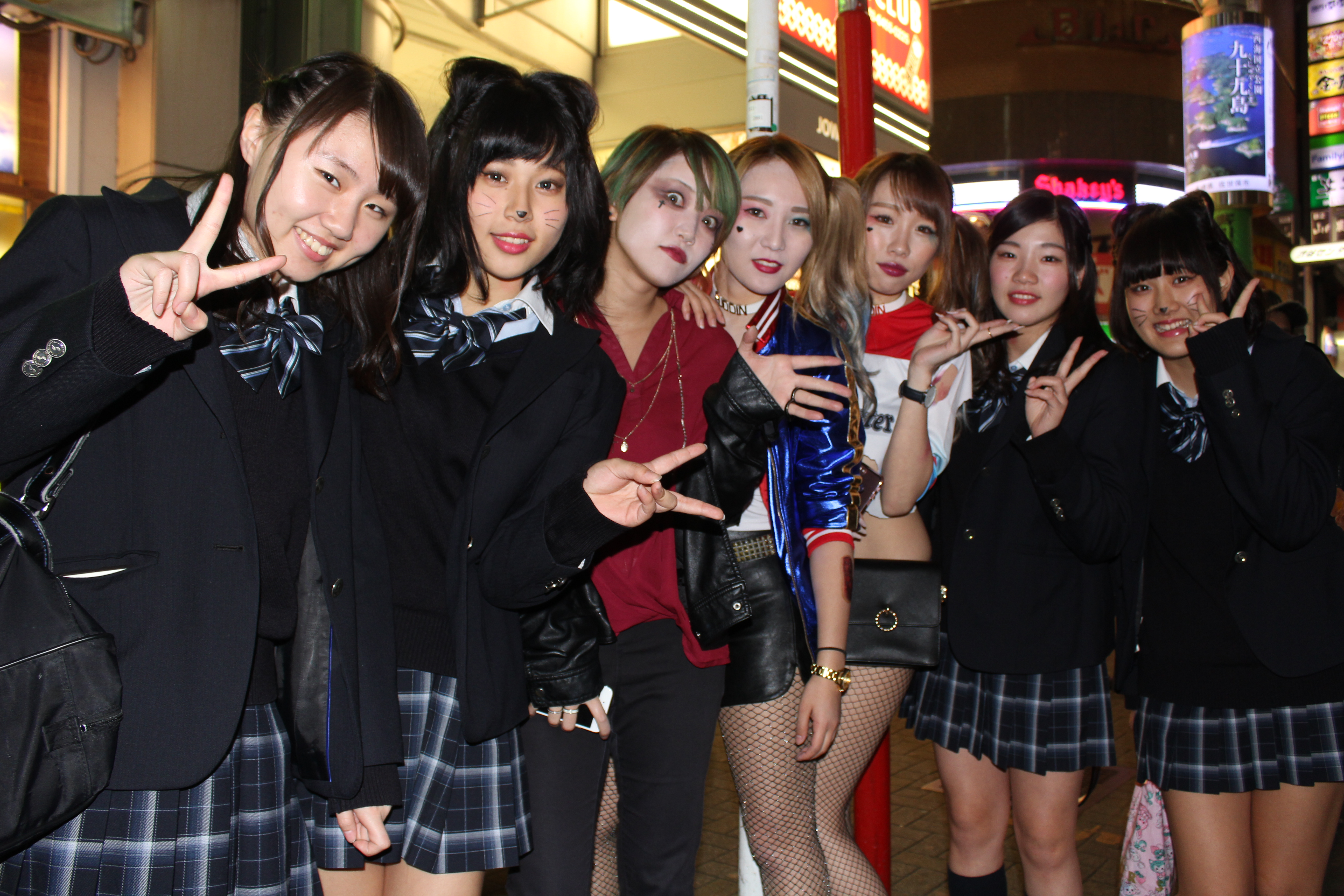【写真】JKとJDで溢れる渋谷ハロウィン当日！  非日常を求める10代たち