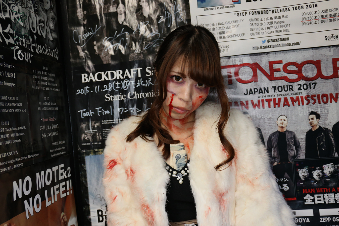 「歌舞伎町ハロウィン」のコスプレ仮装ギャル