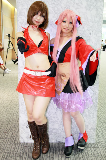 左は帥さんによるMEIKO、右は碧[AOI]さんによる巡音ルカ モジュール：華