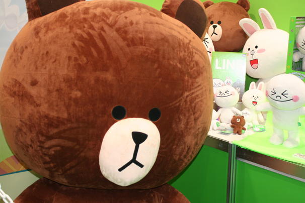 まずは、TVアニメ放送中の大人気「LINE TOWN」から。これは「ブラウン」。 http://www.takaratomy.co.jp/products/linetown/