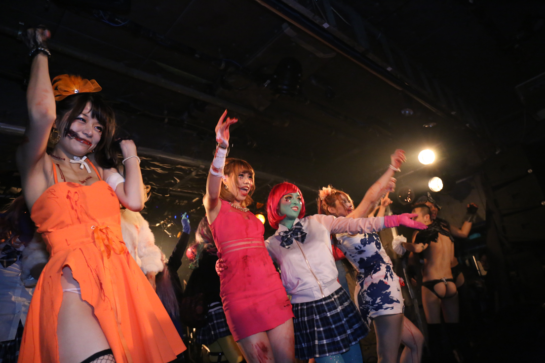 「歌舞伎町ハロウィン」のカオスなステージ
