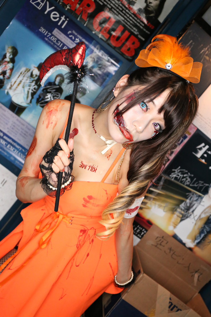 「歌舞伎町ハロウィン」のコスプレ仮装ギャル