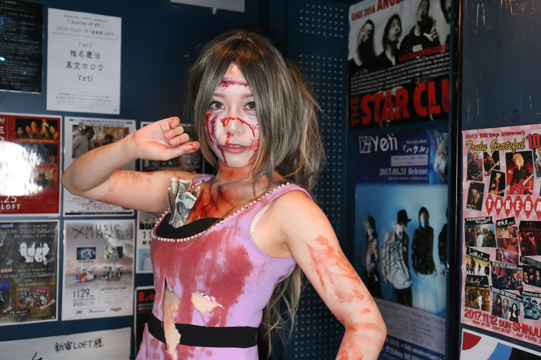 「歌舞伎町ハロウィン」のコスプレ仮装ギャル