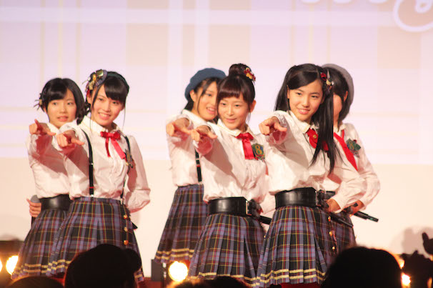 AKB48 Team 8 c