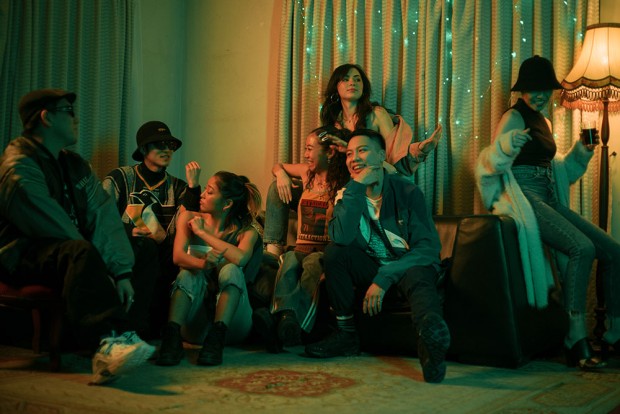 「STAY feat. SIRUP」シーン写真