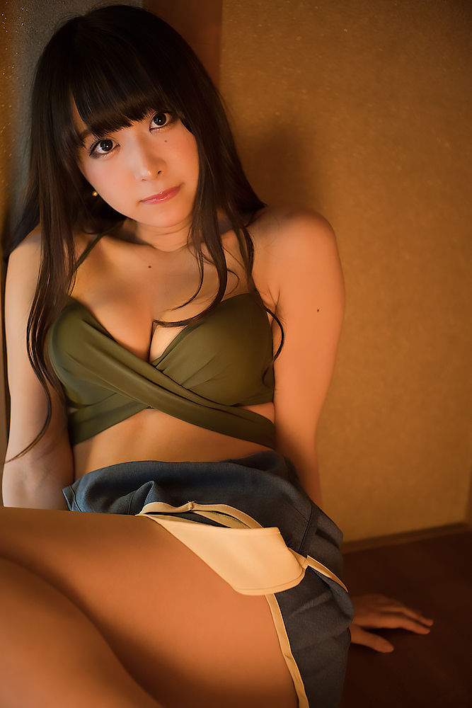 真島なおみさんの水着グラビア