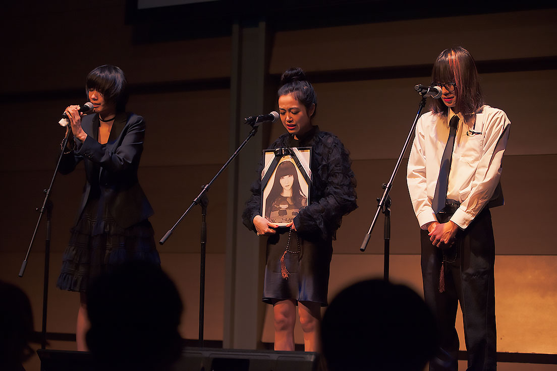 「カリスマサイド」ライブ