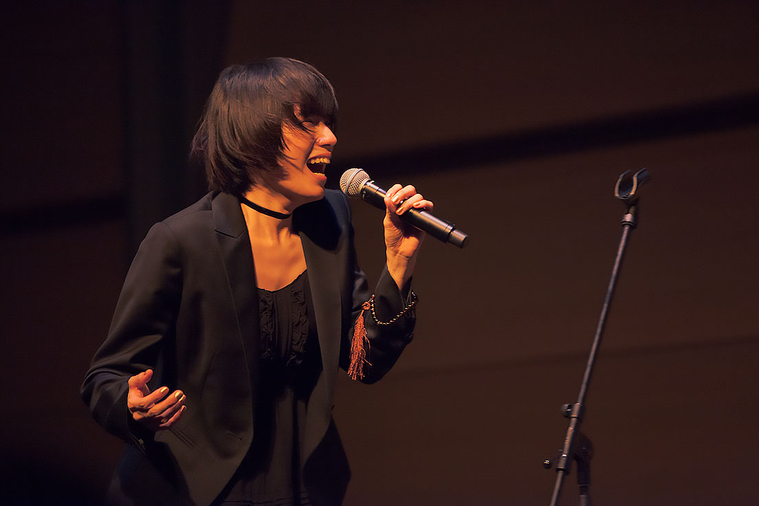 「カリスマサイド」ライブ