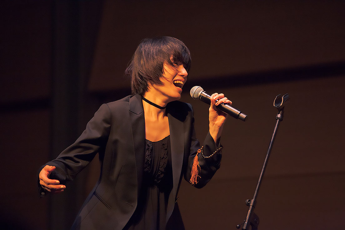 「カリスマサイド」ライブ