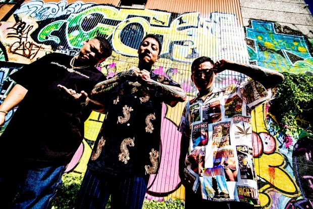 舐達麻(左から)G PLANTSさん、賽 a.k.a. BADSAIKUSHさん、DELTA9KIDさん