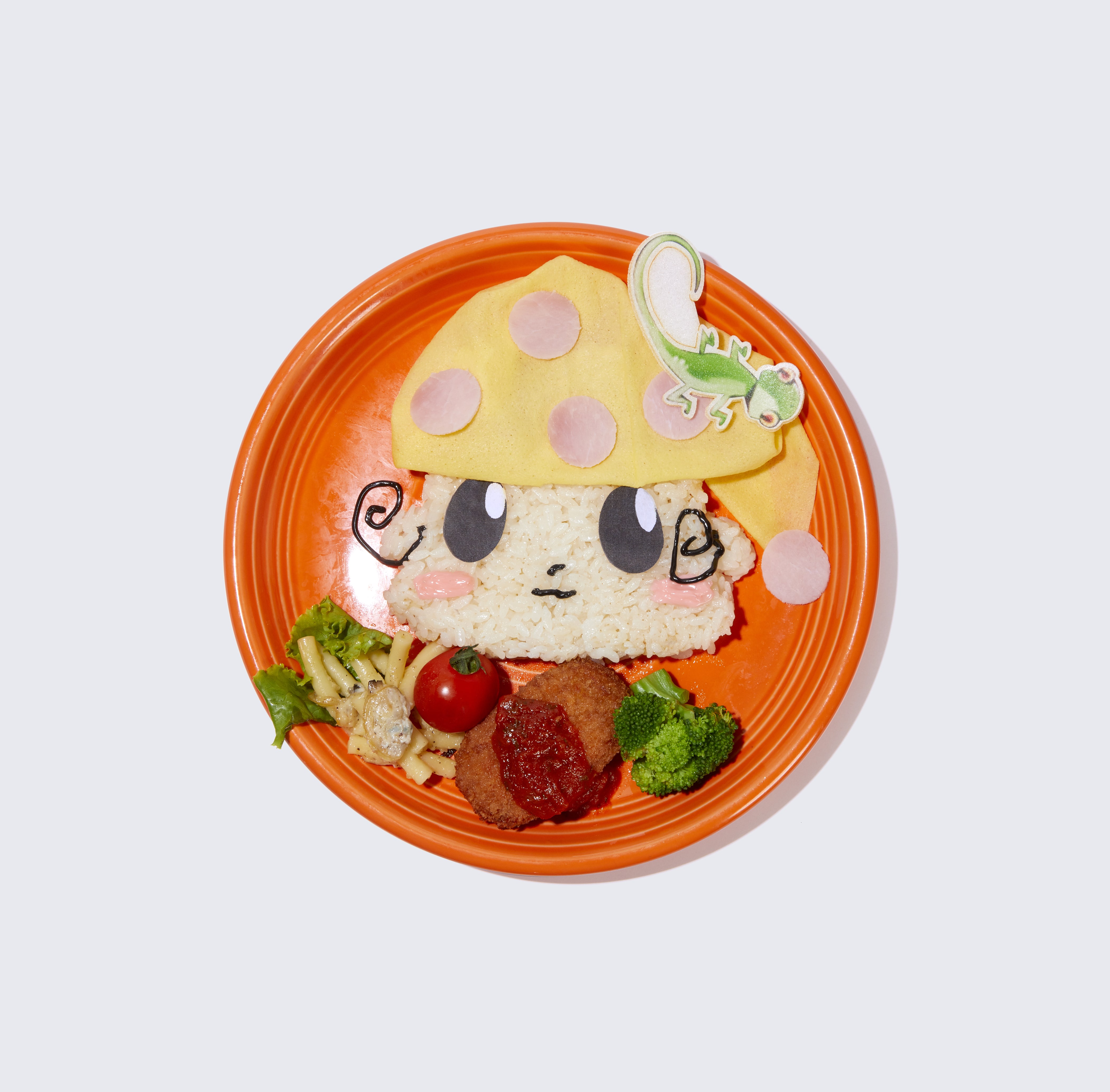 『家庭教師ヒットマン REBORN!』の「おやすみリボーンのランチプレート」／(C)天野明/集英社