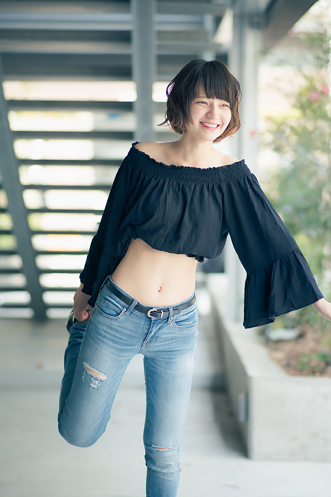 ヘソフェチが悶絶するエキゾチック美人「やね」さん80