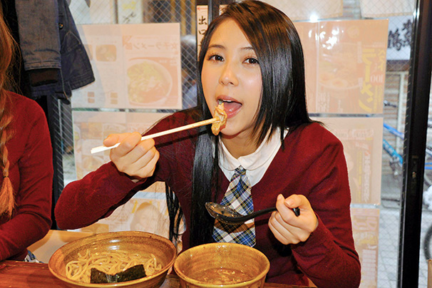 ウェザーガールズ×ラーメン