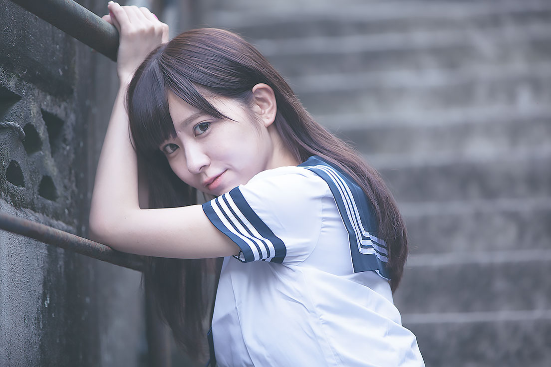 楠ろあさんの水着グラビア