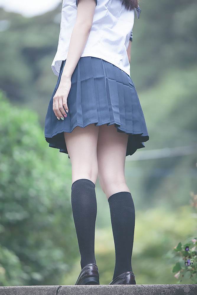 楠ろあさんの水着グラビア