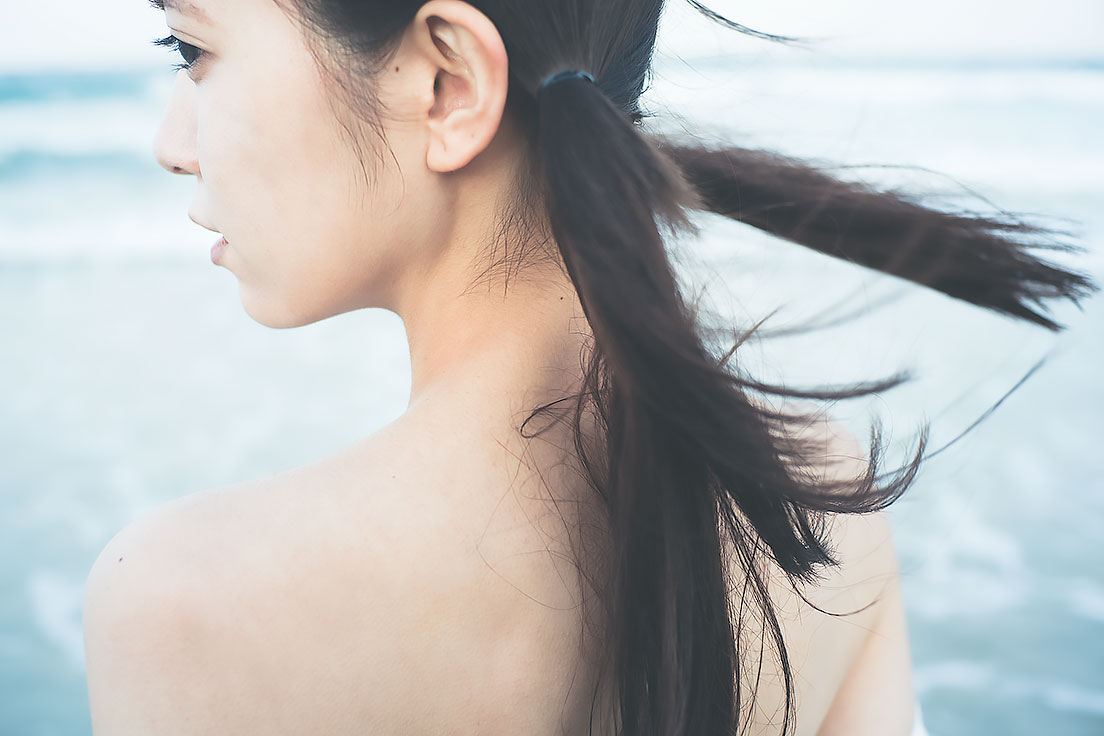 楠ろあさんの水着グラビア