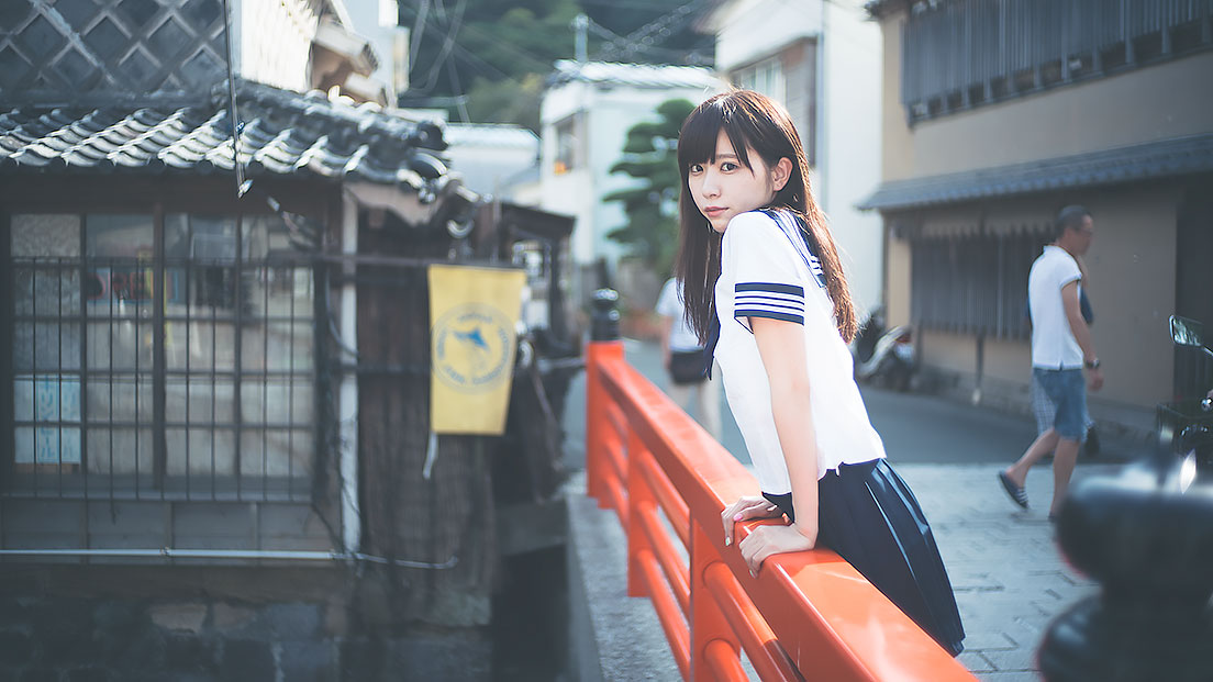 楠ろあさんの水着グラビア