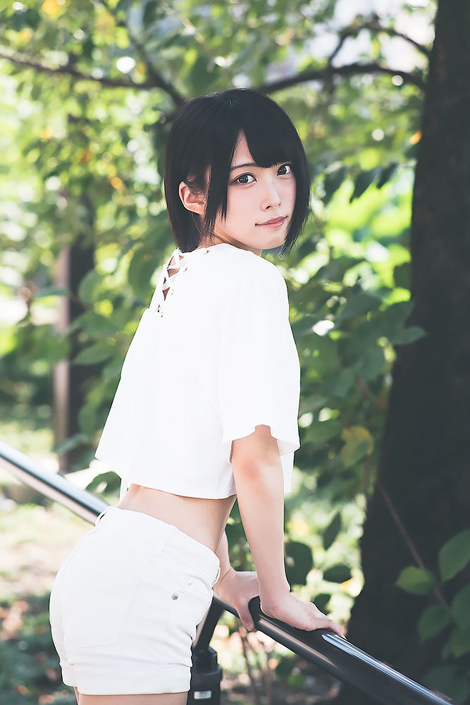 山吹りょうさん写真