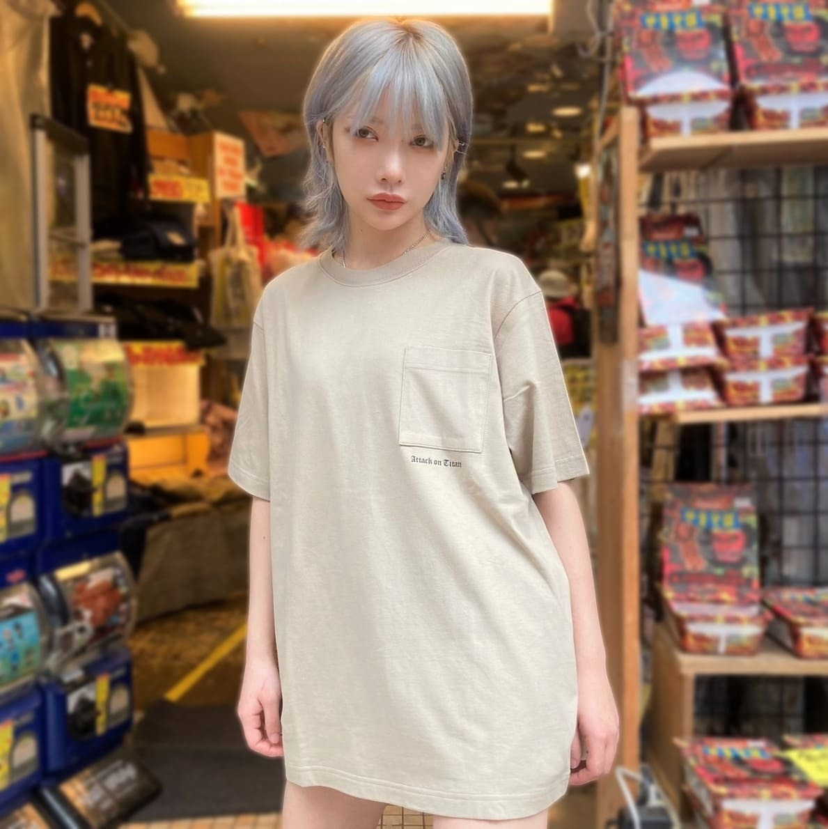 自由の翼Tシャツのベージュ（フロント）