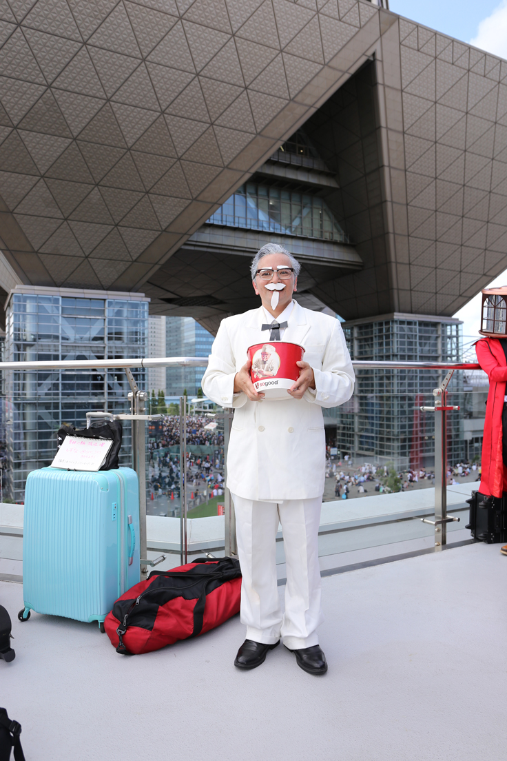 ヨシオさん／カーネル・サンダース