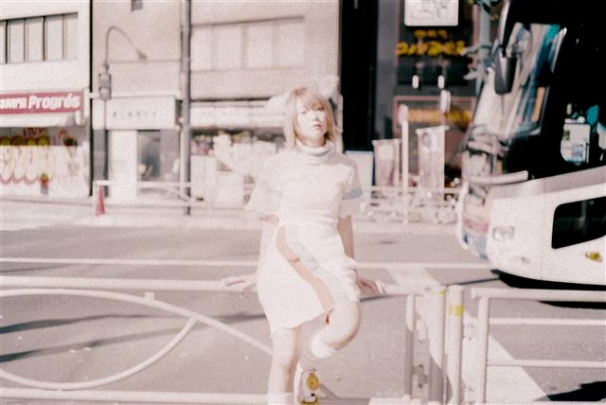 毒kinokopink「kill remote」新作のテーマは「みなしギャルと猫」