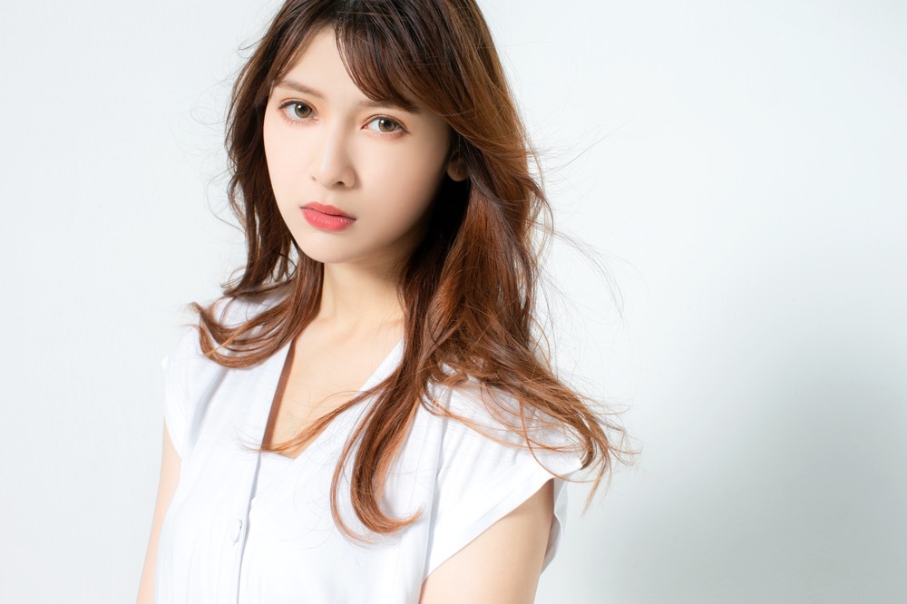 アンジェラ芽衣さん