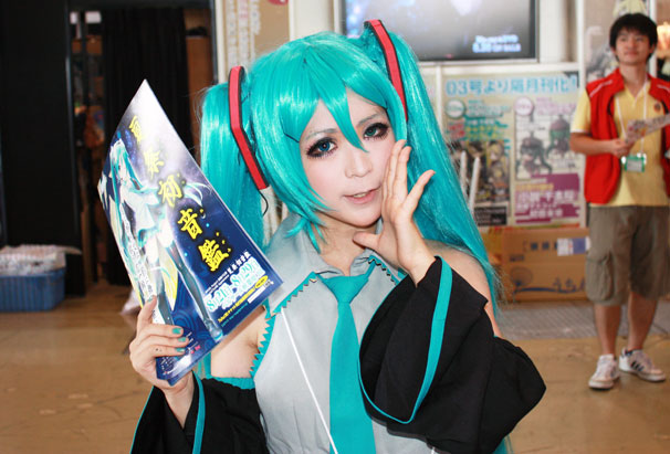 初音ミクさんのコスプレコンパニオンさんですよ!