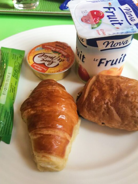 フランス滞在2日目「ホテルの朝ご飯は超うまかった!!」
