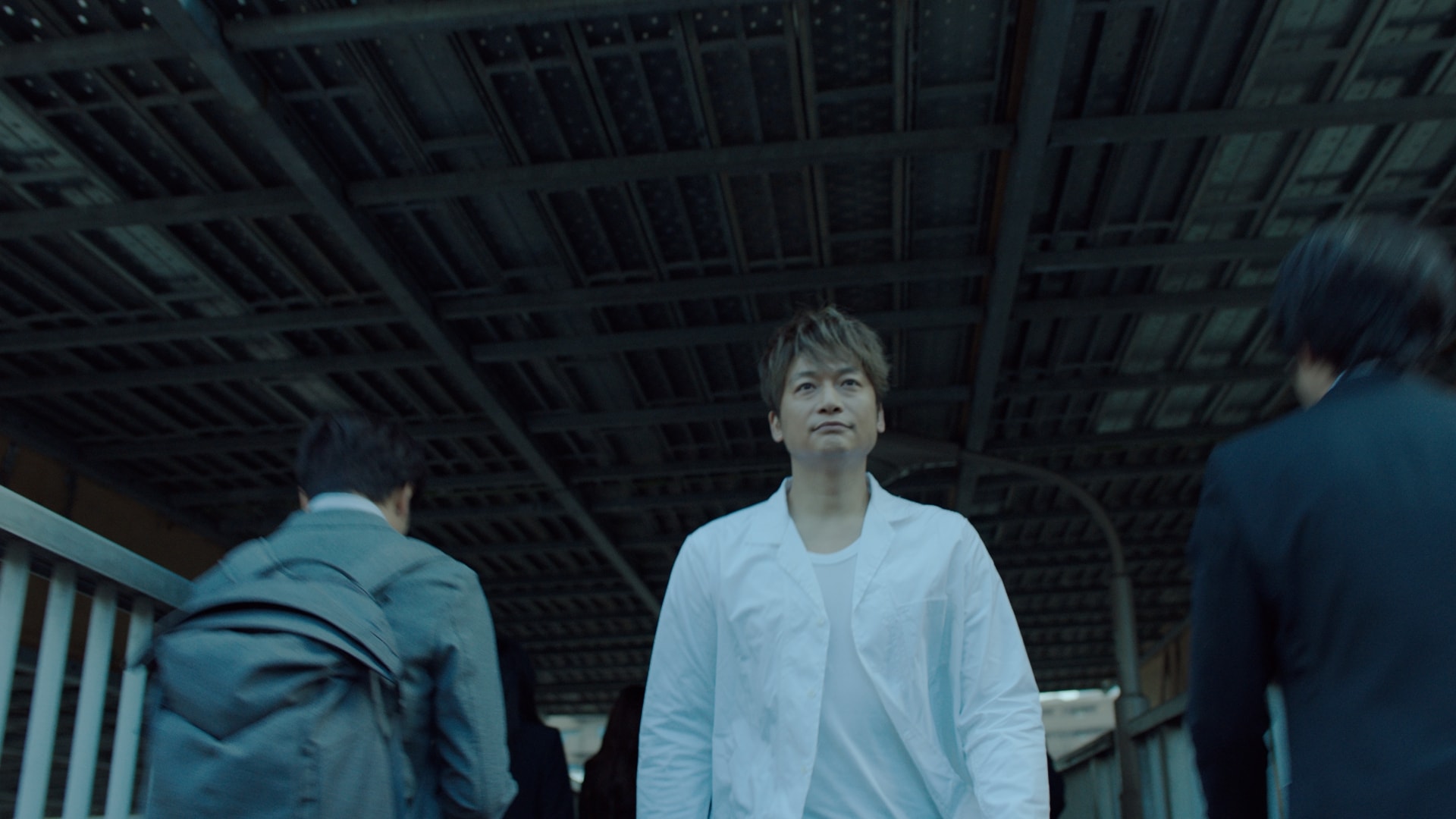 稲垣さんと香取さん出演「オールフリー」CM「生きてるっ！」篇2