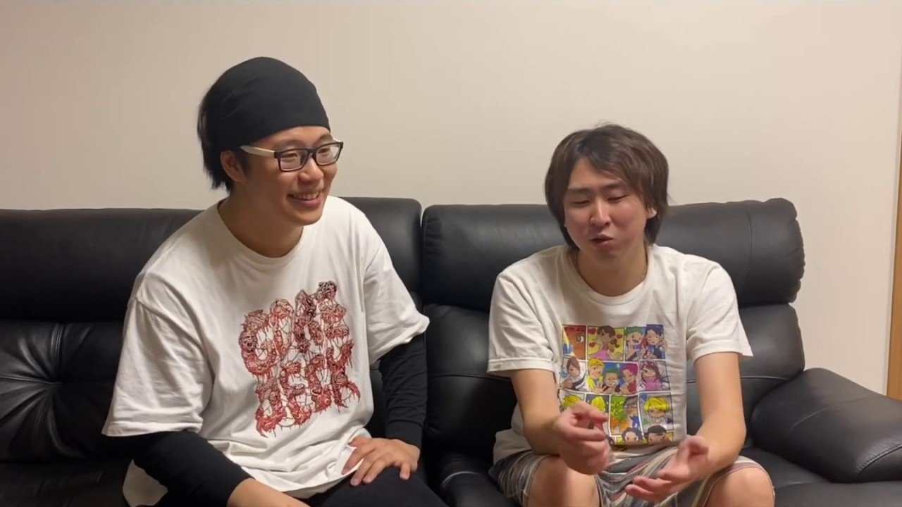 左からとっくんさん、きまぐれクック・かねこさん／画像は動画「自分を大蛇丸と信じて止まない一般男性からご報告です。」より