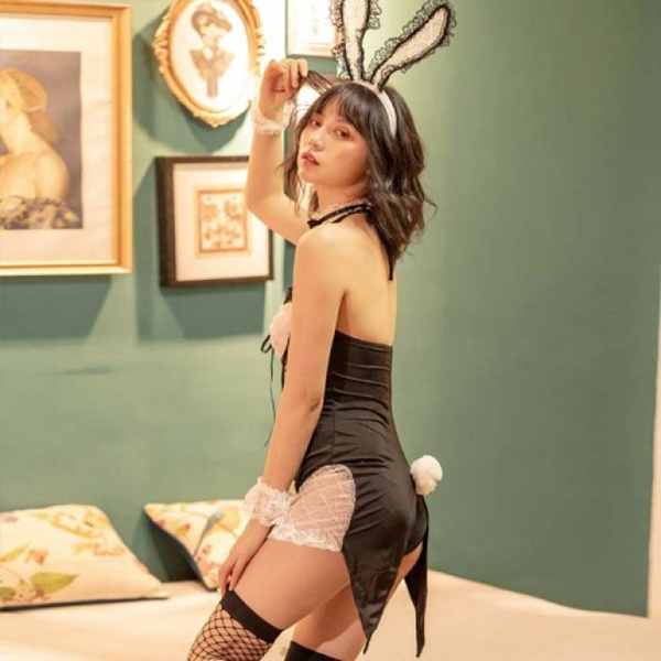 サスペンダーバニー