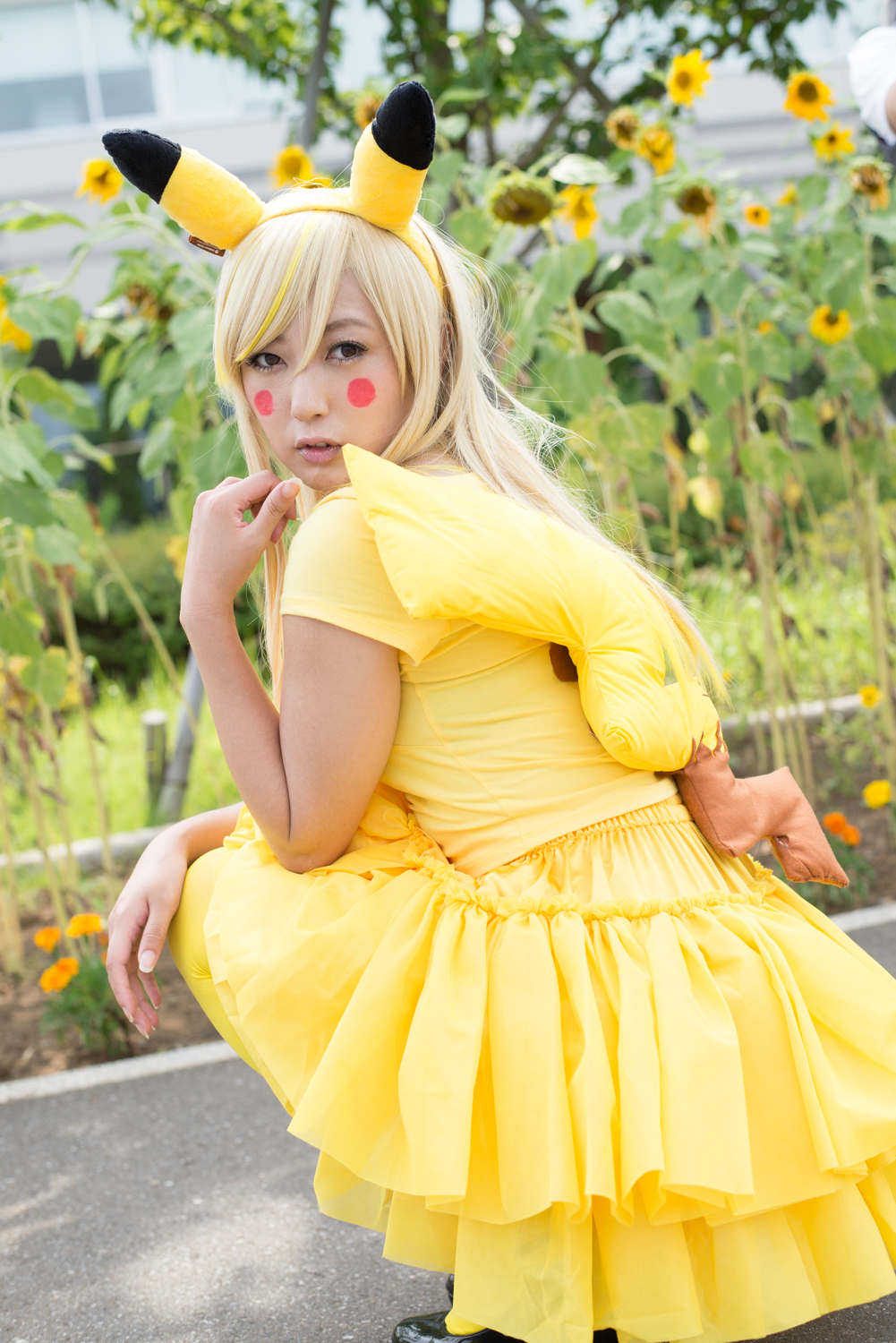 小倉遥さん／ピカチュウ Photo by 市村岬