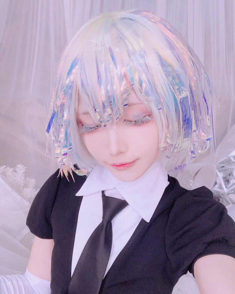 Mon as Diamond from Land of the Lustrous | World Cosplayers: Mon From Taiwan | Cosplay Gallery | 