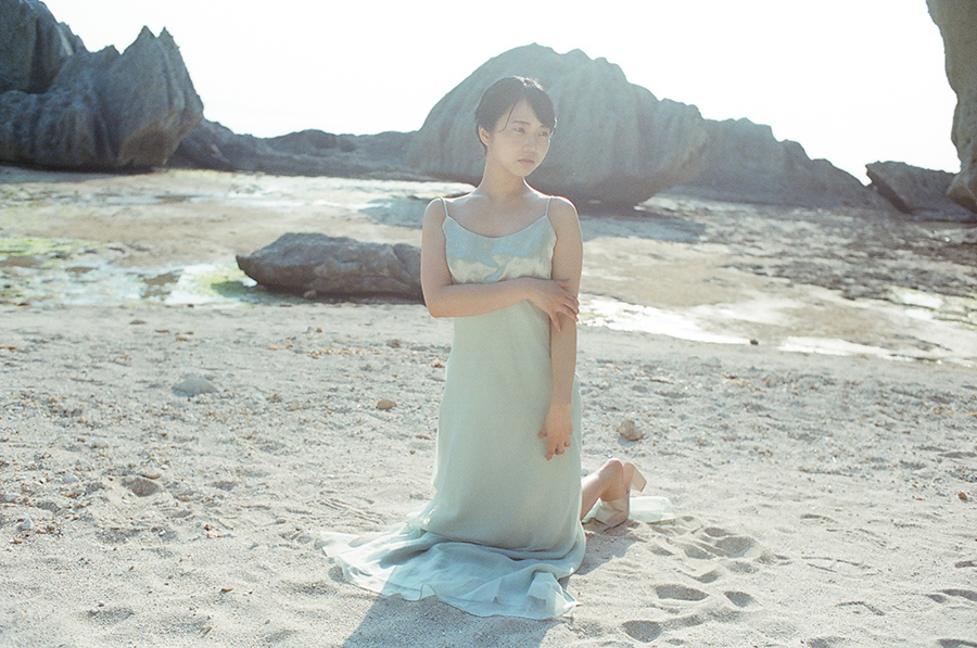 「神様になろうかな」の一言から始まった　戸田真琴×飯田エリカ、写真集を語る