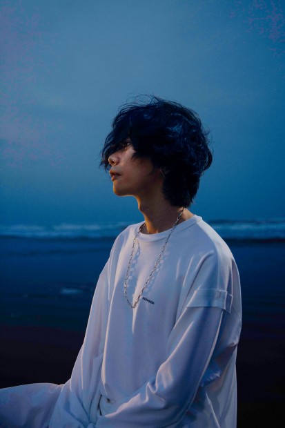 米津玄師アーティスト写真 Photo by 山田智和