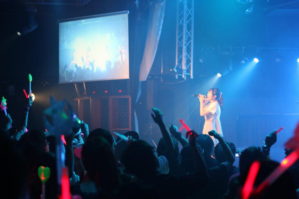 エレクトリックリボン ericaさん