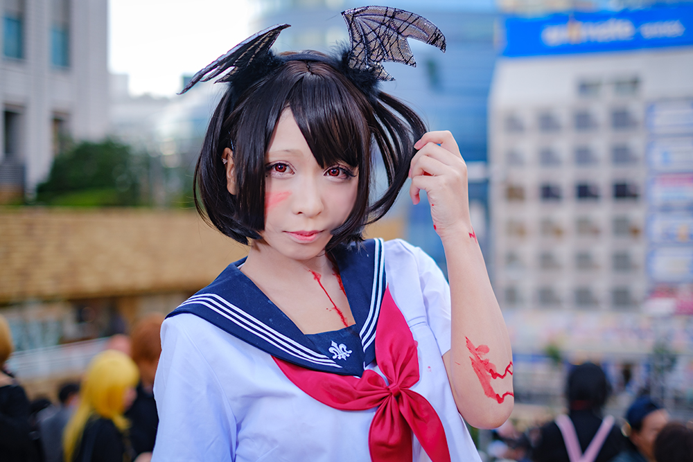 伊那月はなさん_創作_血まみれ悪魔女子高生_1