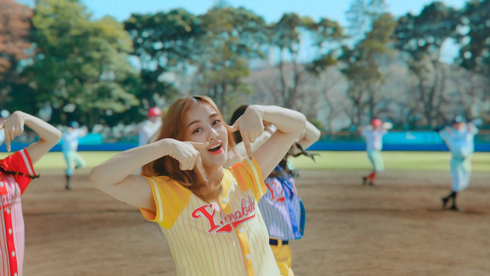 TWICEワイモバCM_7