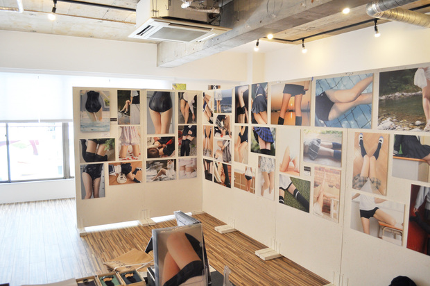 「ふともも写真の世界展」