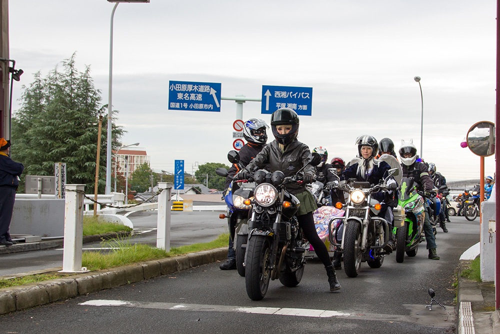 コーナーの連続する道中