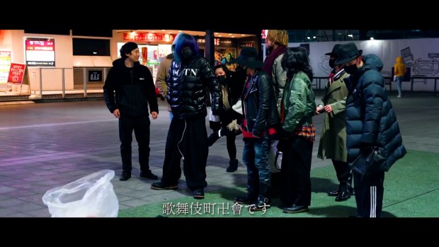 「歌舞伎町卍會」という名前の由来は『東京卍リベンジャーズ』とのこと／画像はKAI-YOU Videosの動画「ルポ：トー横　枝分かれした”界隈” 歌舞伎町卍會と少女たち」より