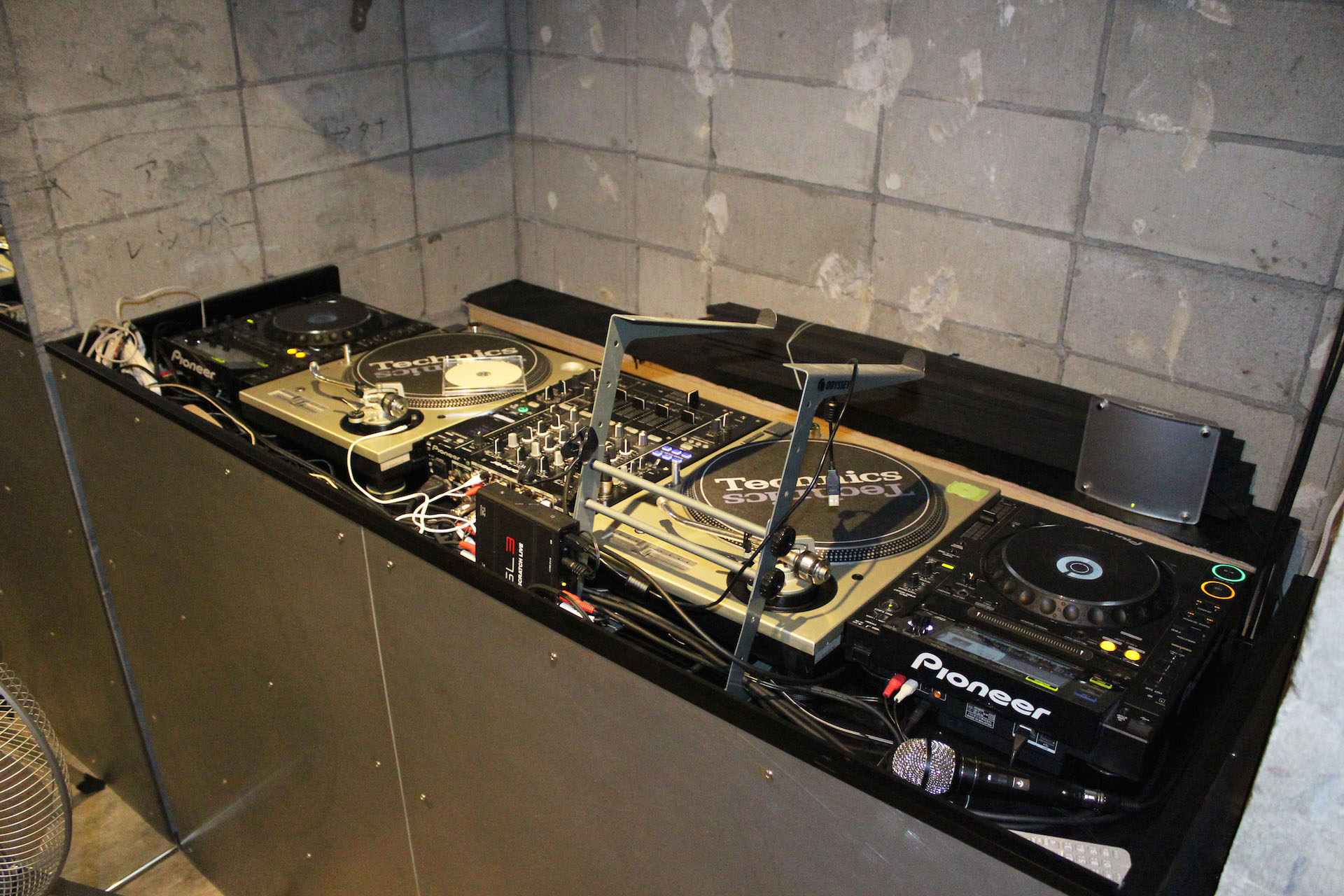 DJブース