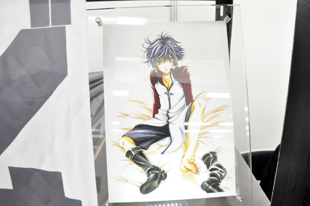 『メガネブ！』を制作する「スタジオディーン」ブースでは、原画集の販売も。『八犬伝―東方八犬異聞―』の信乃ちゃんの原画も飾られていました！